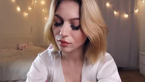 Sinikka online show from March 2025 07:43:02 PM