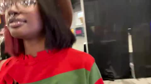 Aki Kim online show from October 2025 08:48:02 PM