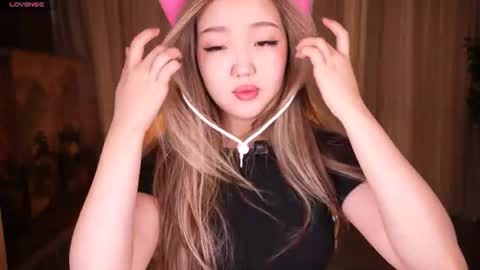 Snapshot of k_kimikooo chatting on June 2026 03:34:02 AM Amely online show from June 2026 03:34:02 AM