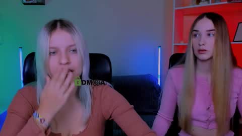 kaela_spell_ online show from November 2025 09:09:01 AM