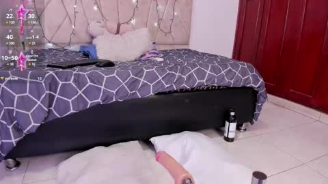 Kaela online show from December 2024 01:12:01 PM