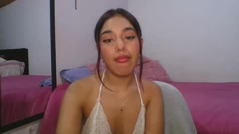 KAHELIINDEPENDENT MODEL online show from February 2025 01:29:02 AM