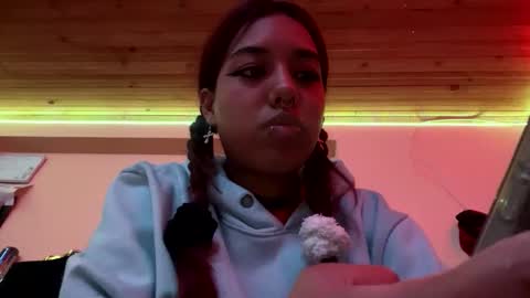 KAHELIINDEPENDENT MODEL online show from February 2026 01:13:02 AM