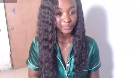 Snapshot of kaiadebayo chatting on October 2025 05:39:02 AM Angie online show from October 2025 05:39:02 AM