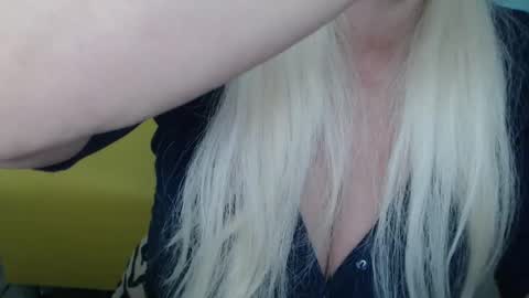 KamaliaSim online show from February 2025 10:21:02 PM