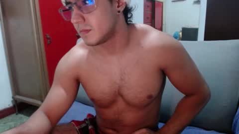 Snapshot of kamenov00 chatting on October 2025 12:43:01 AM kamenov00 online show from October 2025 12:43:01 AM