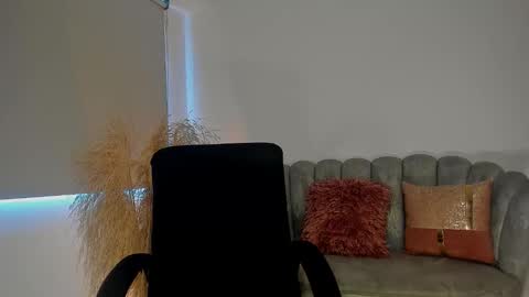 Kamila Monroe online show from February 2026 05:05:02 PM