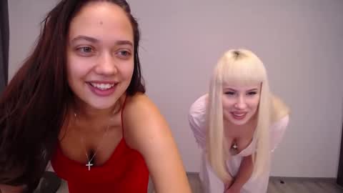 Snapshot of kamilla111 chatting on November 2025 10:23:01 AM Kamilla blonde Karoline brunette online show from November 2025 10:23:01 AM