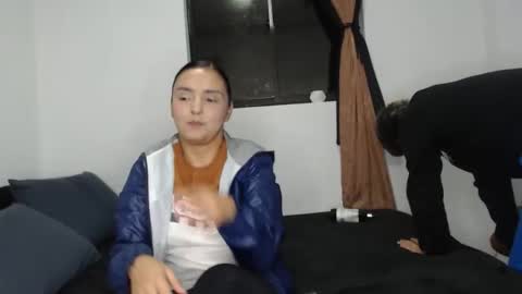 Snapshot of kammy_cami chatting on April 2026 11:32:02 PM kammy y camila online show from April 2026 11:32:02 PM