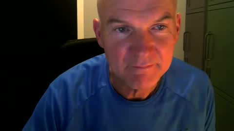 Robbie online show from December 2025 09:34:02 PM