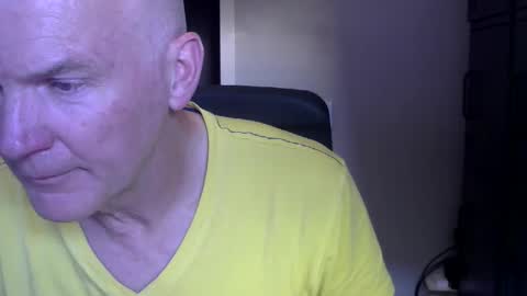 Snapshot of kapitein_rob chatting on April 2026 06:27:01 PM Robbie online show from April 2026 06:27:01 PM