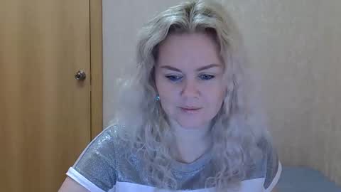 karennelsonx online show from January 2026 12:54:01 PM