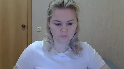 karennelsonx online show from February 2026 10:25:01 AM