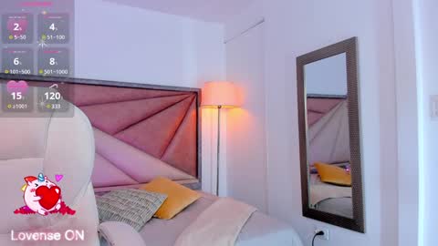 Snapshot of karenpautt chatting on December 2024 06:06:02 PM Karen online show from December 2024 06:06:02 PM