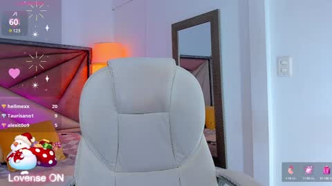 Snapshot of karenpautt chatting on December 2024 09:08:02 PM Karen online show from December 2024 09:08:02 PM