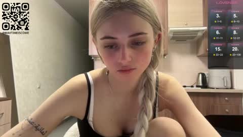 Snapshot of karensimilton chatting on May 2026 11:06:01 AM May online show from May 2026 11:06:01 AM