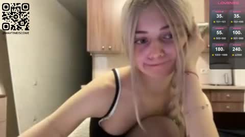 Snapshot of karensimilton chatting on May 2026 03:42:02 PM May online show from May 2026 03:42:02 PM