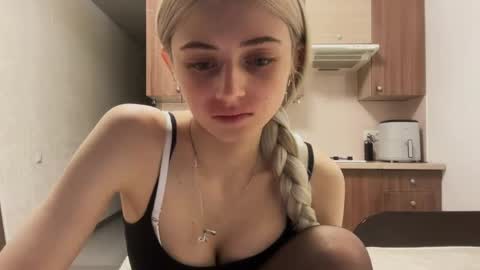 Snapshot of karensimilton chatting on May 2026 03:44:02 PM May online show from May 2026 03:44:02 PM