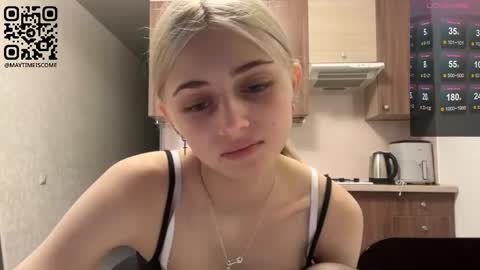 Snapshot of karensimilton chatting on June 2026 03:05:01 PM May online show from June 2026 03:05:01 PM