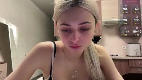 Snapshot of karensimilton chatting on July 2026 04:10:01 PM May online show from July 2026 04:10:01 PM