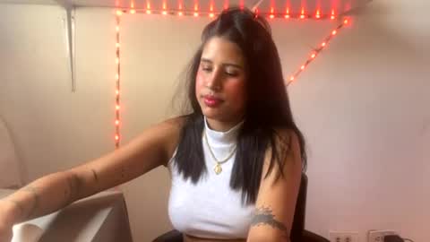 kariina candy and fox online show from June 2026 03:39:02 PM
