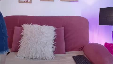 karina online show from October 2025 04:47:01 PM