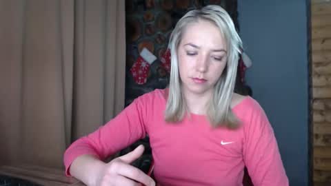 Snapshot of karina_fun chatting on February 2026 03:23:01 AM karina online show from February 2026 03:23:01 AM