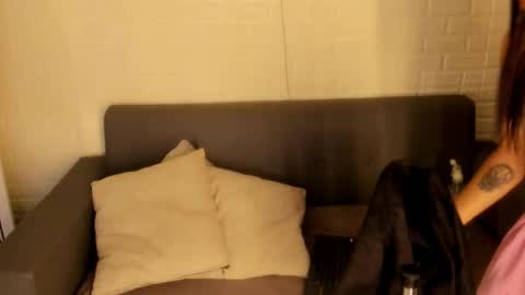 Snapshot of karina_gomez_18 chatting on January 2026 11:47:02 AM Kari online show from January 2026 11:47:02 AM