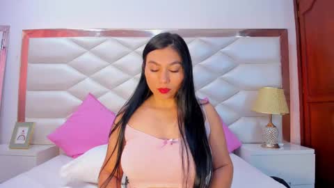 Karina Gomez online show from October 2025 01:41:02 PM