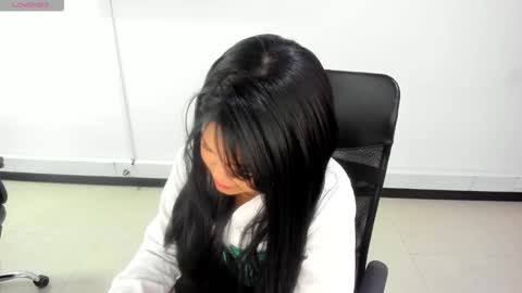 karla_cg online show from October 2025 05:58:02 PM