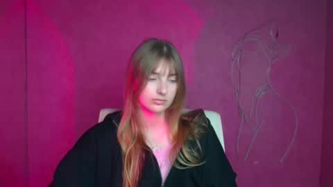 Snapshot of karla_flower chatting on September 2025 05:08:02 AM Karla online show from September 2025 05:08:02 AM