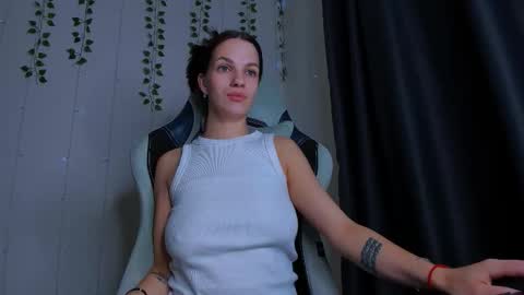 Snapshot of karla_lim chatting on November 2025 08:49:01 AM karla_lim online show from November 2025 08:49:01 AM