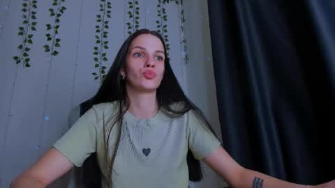 Snapshot of karla_lim chatting on December 2025 10:27:02 PM karla_lim online show from December 2025 10:27:02 PM