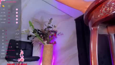 Snapshot of karlaebony_ts chatting on October 2025 01:54:01 PM KARLA online show from October 2025 01:54:01 PM