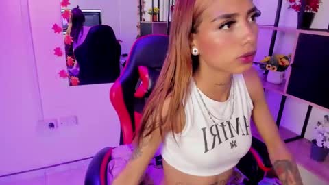 karlaslutskinny__ online show from January 2026 03:09:02 AM