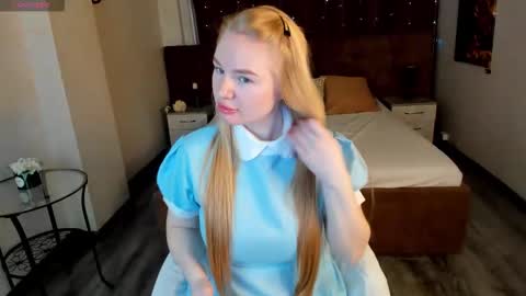 karlenegriess online show from January 2026 02:05:02 AM