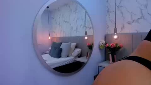 Snapshot of karlla_brown chatting on September 2025 12:38:02 PM karlla_brown online show from September 2025 12:38:02 PM