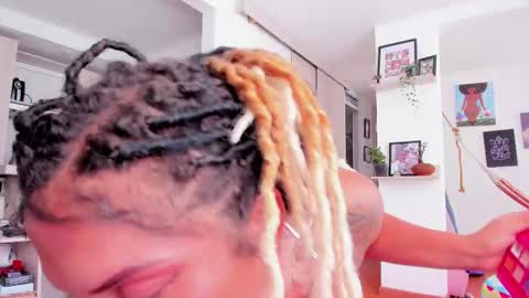 Karlye online show from December 2025 03:41:01 PM