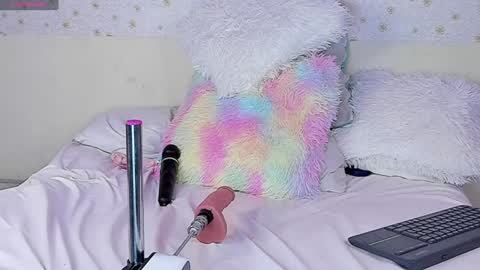 Karol online show from February 2025 07:02:01 PM