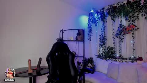 Snapshot of karol_elegance_ chatting on April 2026 12:55:01 PM karol online show from April 2026 12:55:01 PM