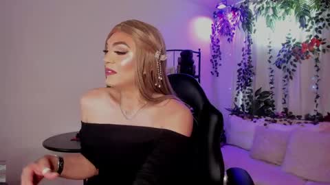 Snapshot of karol_elegance_ chatting on May 2026 01:27:02 PM karol online show from May 2026 01:27:02 PM