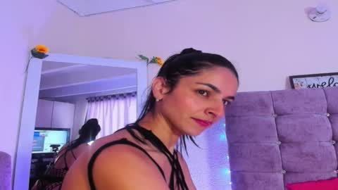 Karol online show from November 2025 01:10:01 PM