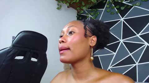 Snapshot of karol_the_warrior chatting on October 2025 07:46:02 PM Karol online show from October 2025 07:46:02 PM