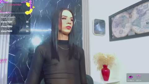 Snapshot of karol_vanessa__ chatting on June 2026 11:45:01 AM karol Vanessa online show from June 2026 11:45:01 AM