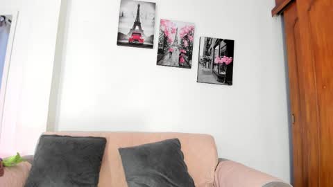 karol_w10 online show from April 2026 01:41:01 PM