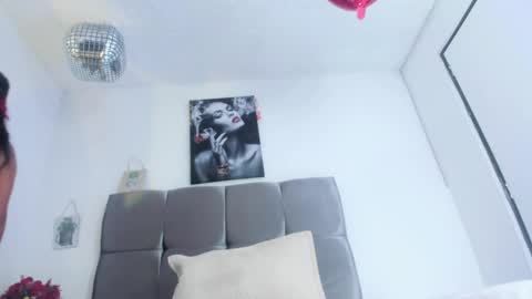 Snapshot of karol_wish chatting on May 2026 04:31:01 AM karol_wish online show from May 2026 04:31:01 AM