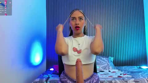 Snapshot of karola_cute_ chatting on May 2026 10:32:02 AM katalina online show from May 2026 10:32:02 AM