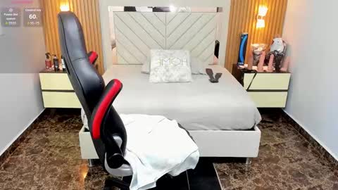 Karol and Luna online show from September 2025 02:24:01 AM