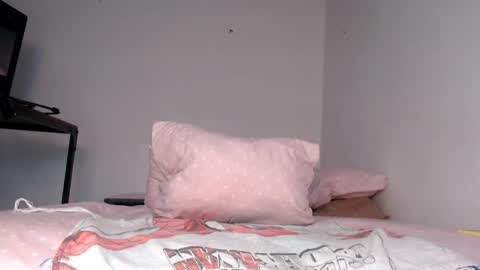 Snapshot of karolgirl_1 chatting on June 2026 10:39:01 AM Karol online show from June 2026 10:39:01 AM