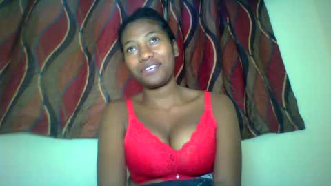Snapshot of karoliee chatting on June 2026 09:56:02 AM karoliee online show from June 2026 09:56:02 AM